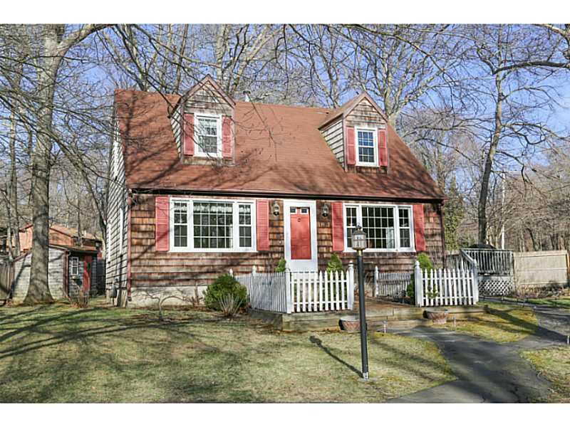 95 Mettatuxet Road Narragansett, RI 02882 - Photo 1 of 25 Exterior Front.
