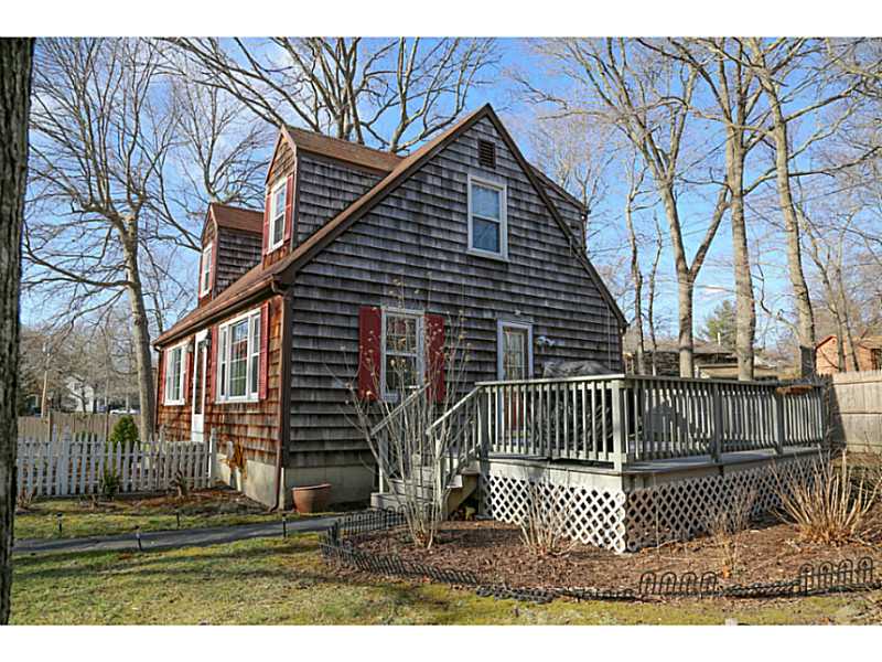 95 Mettatuxet Road Narragansett, RI 02882 - Photo 2 of 25 Exterior Front.