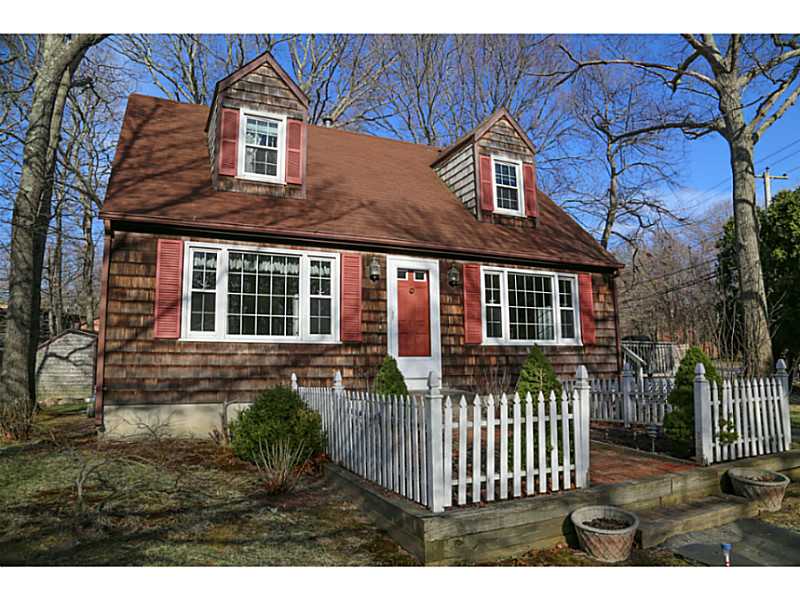 95 Mettatuxet Road Narragansett, RI 02882 - Photo 25 of 25 Exterior Front.