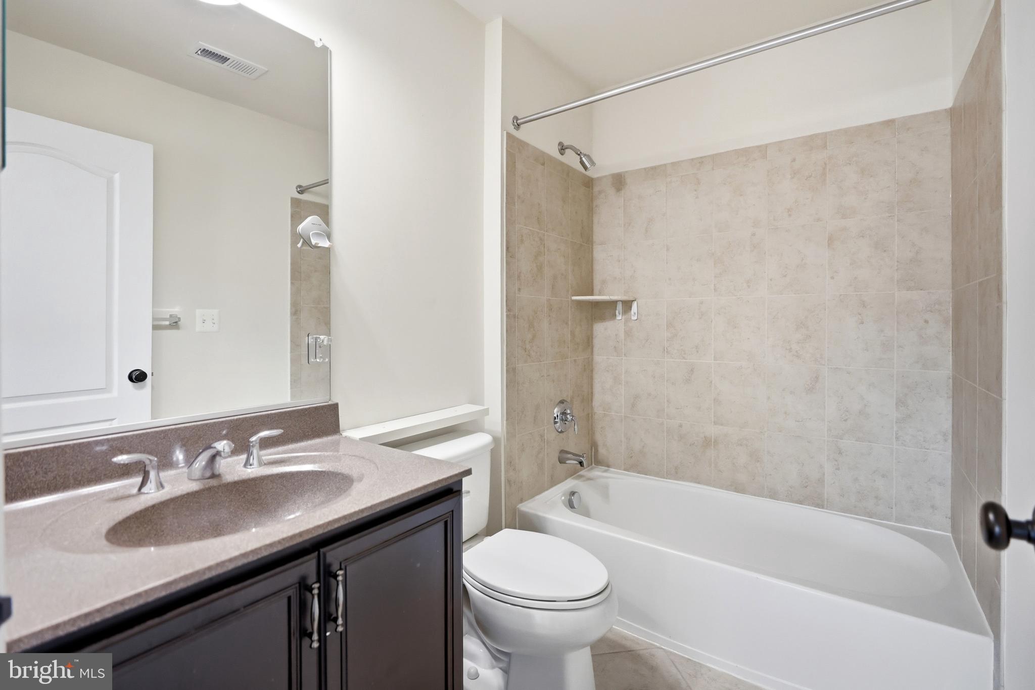7761 Crystal Brook Way Hanover, MD 21076 - Photo 37 of 63 Full Hallway Bath