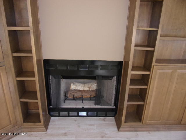 5425 North Cres Ridge Drive Tucson, AZ 85718 - Photo 3 of 31