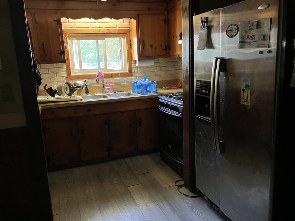 148 Point Grove Road Southwick, MA 01077 - Photo 11 of 27