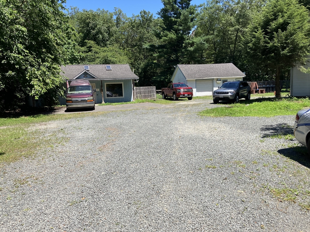 148 Point Grove Road Southwick, MA 01077 - Photo 3 of 27