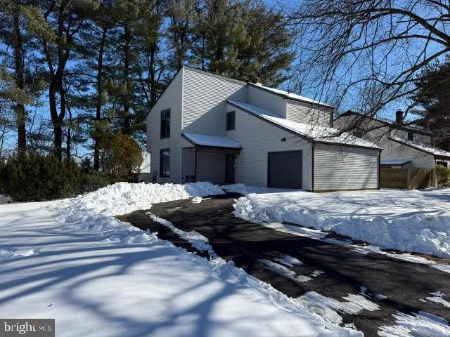 $489,900 | 11 Robertson Road, East Windsor, NJ 08520