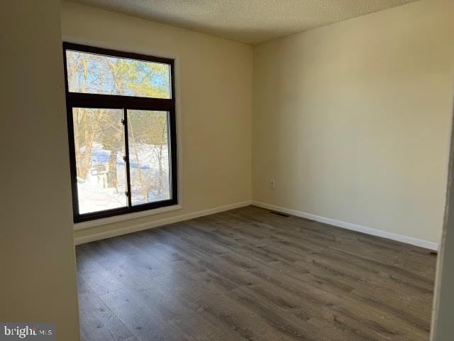 11 Robertson Road East Windsor, NJ 08520 - Photo 12 of 22 Gallery Image 12
