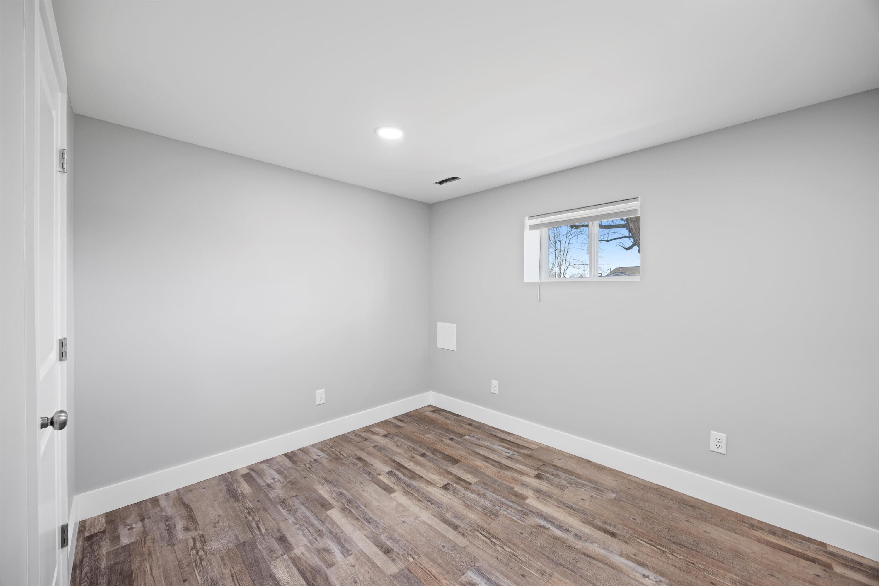 7005 Sterling Road Hixson, TN 37343 - Photo 17 of 37 21-090A9652