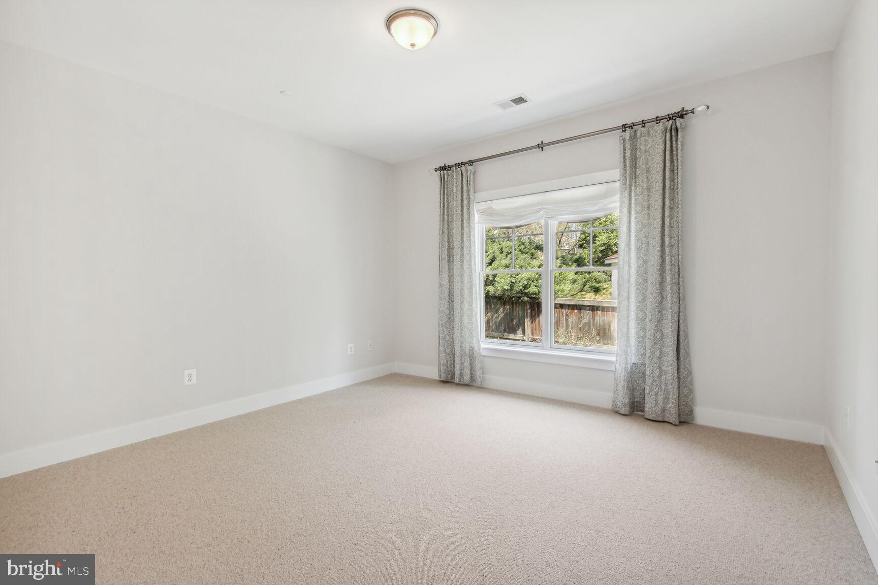 5504 Mohican Road Bethesda, MD 20816 - Photo 33 of 51