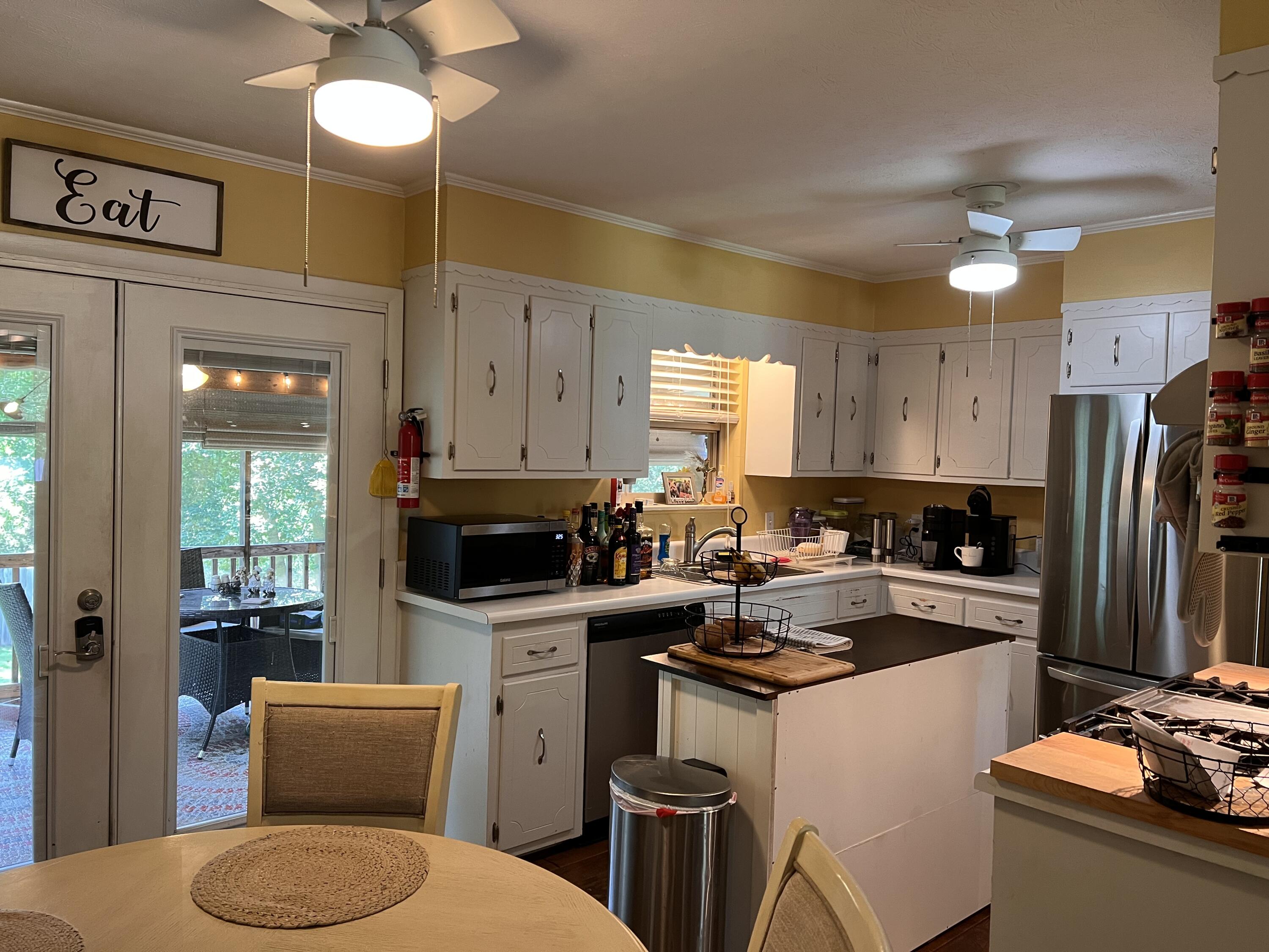 200 Laurel Drive Spring City, TN 37381 - Photo 7 of 36 IMG_1008