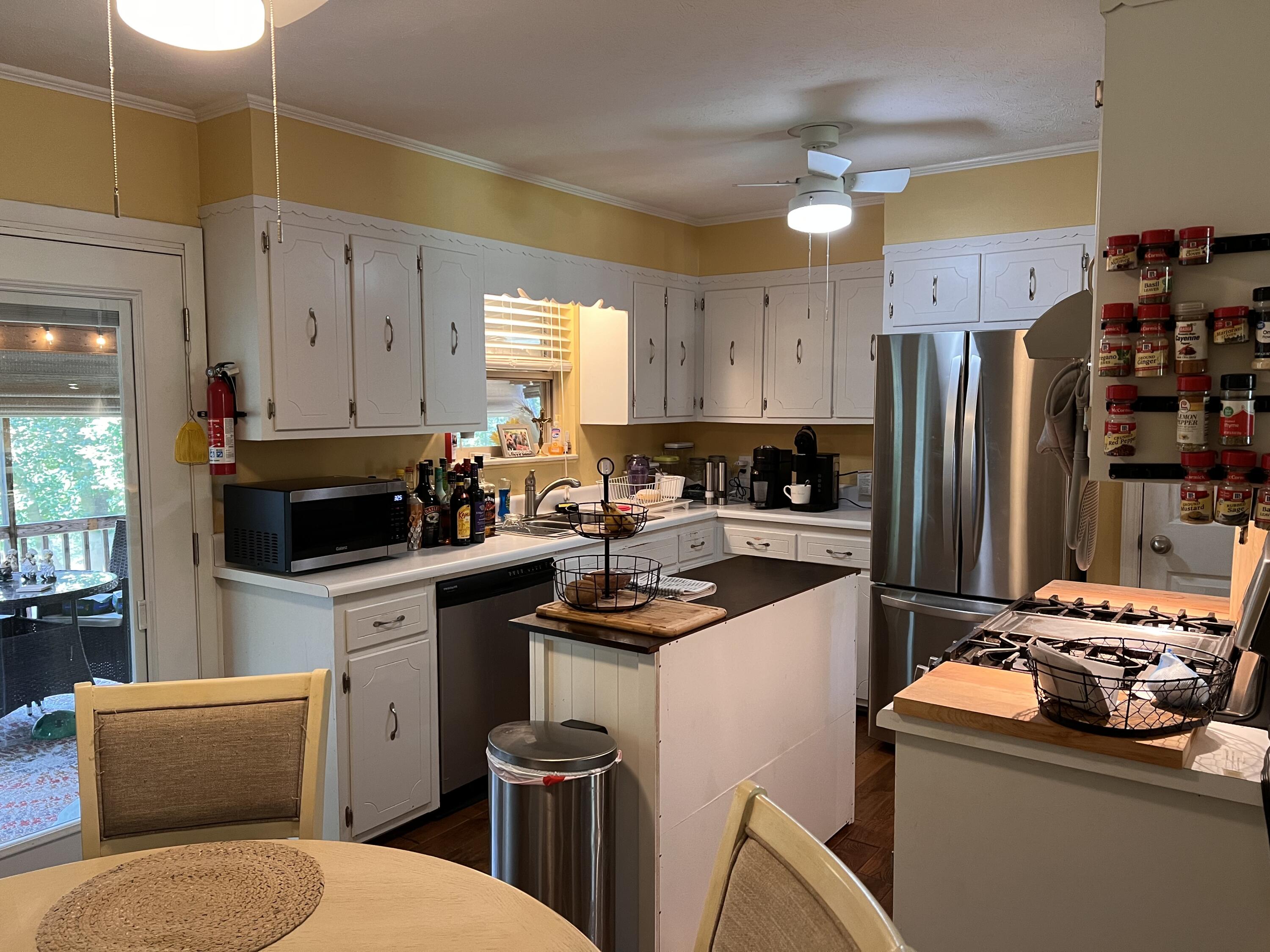 200 Laurel Drive Spring City, TN 37381 - Photo 9 of 36 IMG_1012