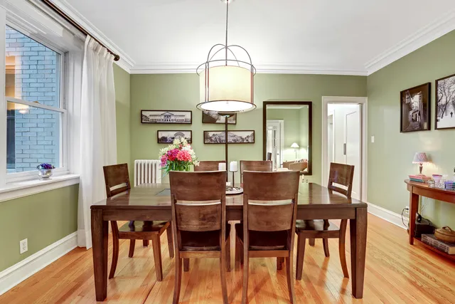 $550,000 | 431 West Aldine Avenue, Unit 10, Chicago, IL 60657