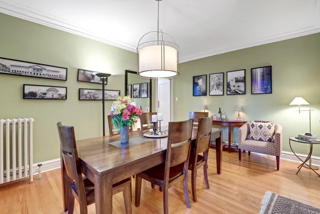 $550,000 | 431 West Aldine Avenue, Unit 10, Chicago, IL 60657