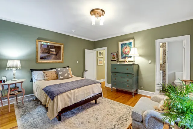 $550,000 | 431 West Aldine Avenue, Unit 10, Chicago, IL 60657