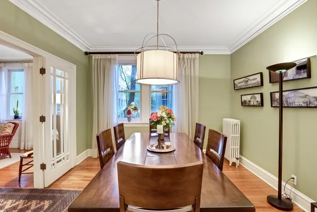 $550,000 | 431 West Aldine Avenue, Unit 10, Chicago, IL 60657