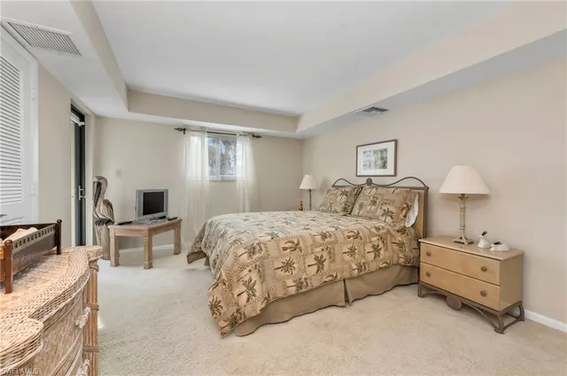 $775,000 | 6040 Pelican Bay Boulevard, Unit D105, Naples, FL 34108