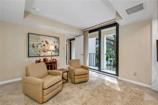 $775,000 | 6040 Pelican Bay Boulevard, Unit D105, Naples, FL 34108