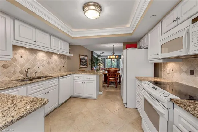 $775,000 | 6040 Pelican Bay Boulevard, Unit D105, Naples, FL 34108