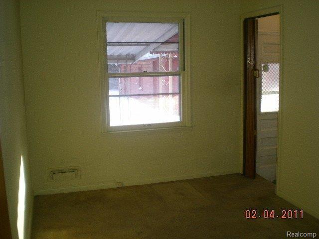 195 Shadowlawn Street Inkster, MI 48141 - Photo 8 of 15 Bedroom 3