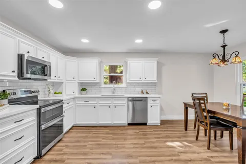 $315,000 | 5945 Sinclair Drive, Montgomery, TX 77316