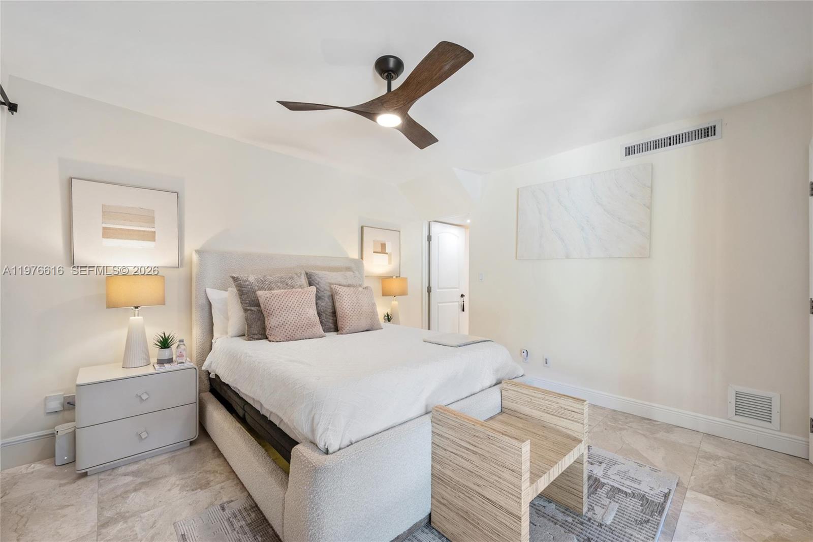 5135 Alton Road Miami Beach, FL 33140 - Photo 12 of 46