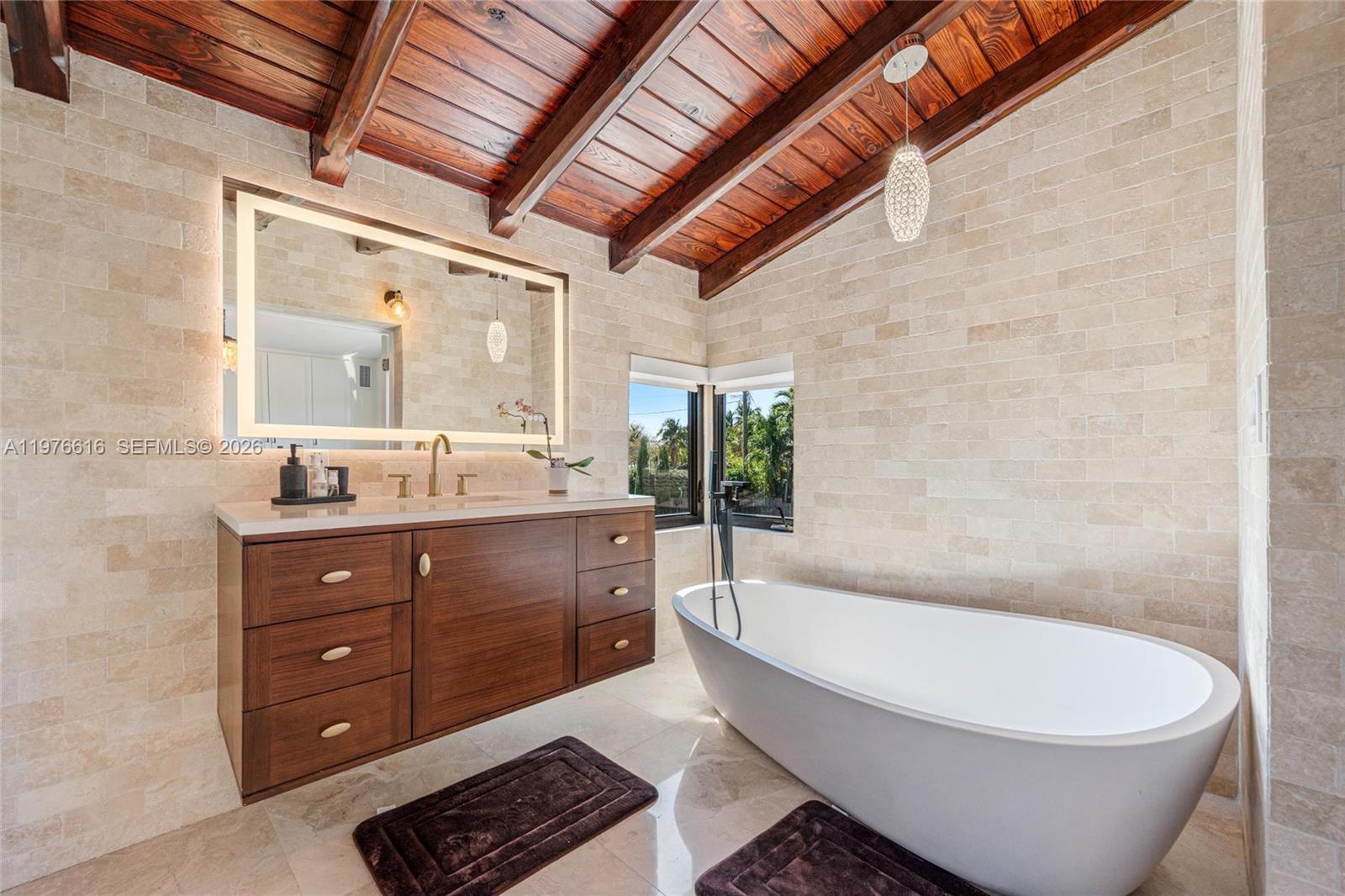 5135 Alton Road Miami Beach, FL 33140 - Photo 19 of 46