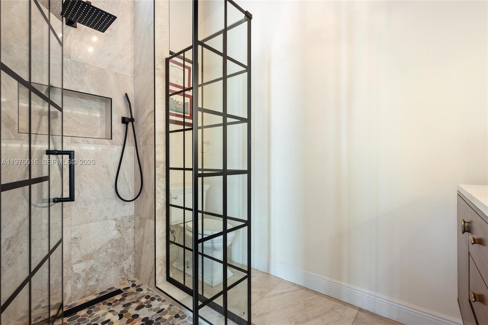 5135 Alton Road Miami Beach, FL 33140 - Photo 23 of 46