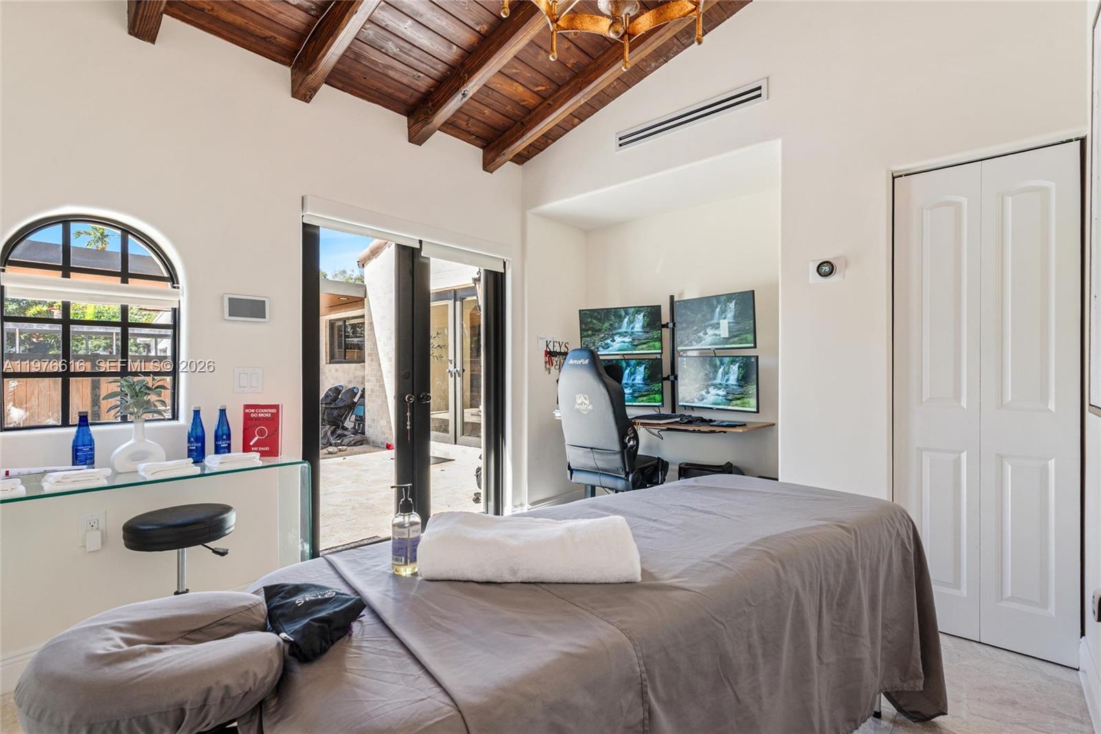 5135 Alton Road Miami Beach, FL 33140 - Photo 24 of 46