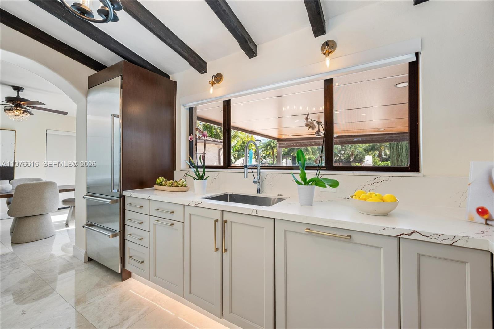 5135 Alton Road Miami Beach, FL 33140 - Photo 9 of 46