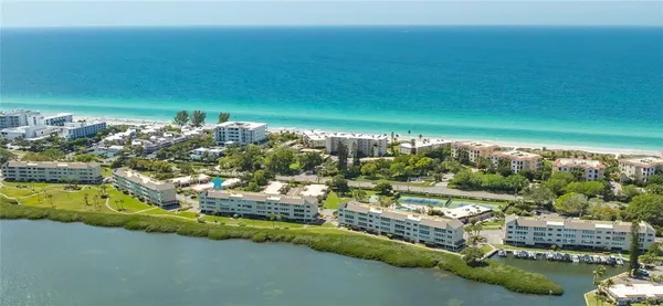 $549,999 | 4760 Gulf Of Mexico Drive, Longboat Key, FL 34228