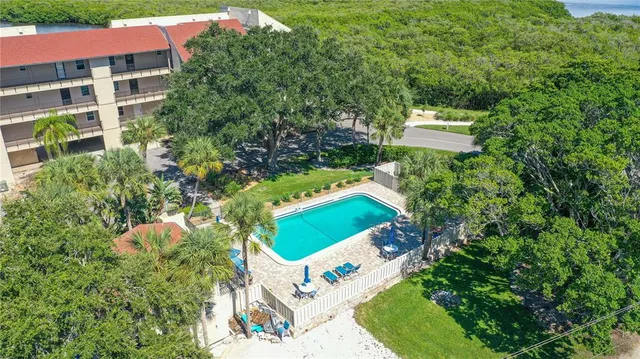 $595,000 | 4760 Gulf Of Mexico Drive, Longboat Key, FL 34228