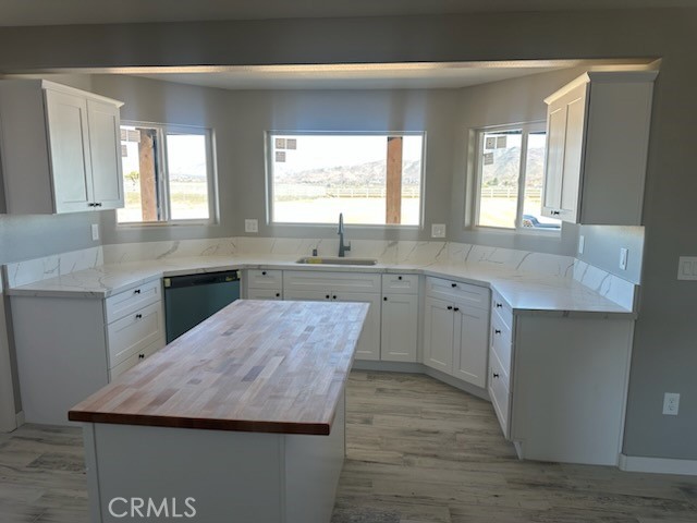 15009 Temecula Road Apple Valley, CA 92307 - Photo 12 of 64 Kitchen