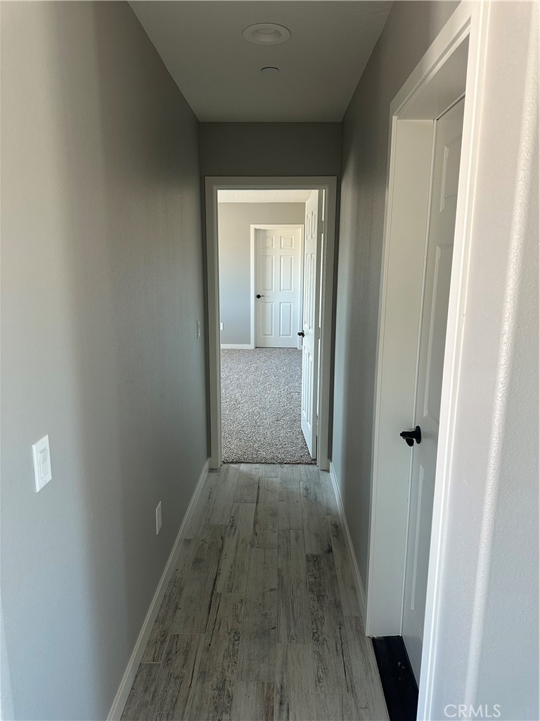 15009 Temecula Road Apple Valley, CA 92307 - Photo 22 of 64 Hallway