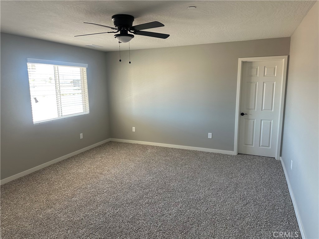15009 Temecula Road Apple Valley, CA 92307 - Photo 27 of 64 Primary Bedroom