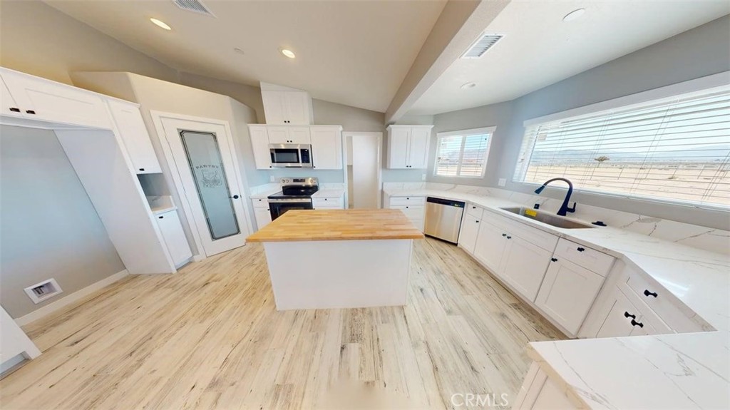15009 Temecula Road Apple Valley, CA 92307 - Photo 36 of 64