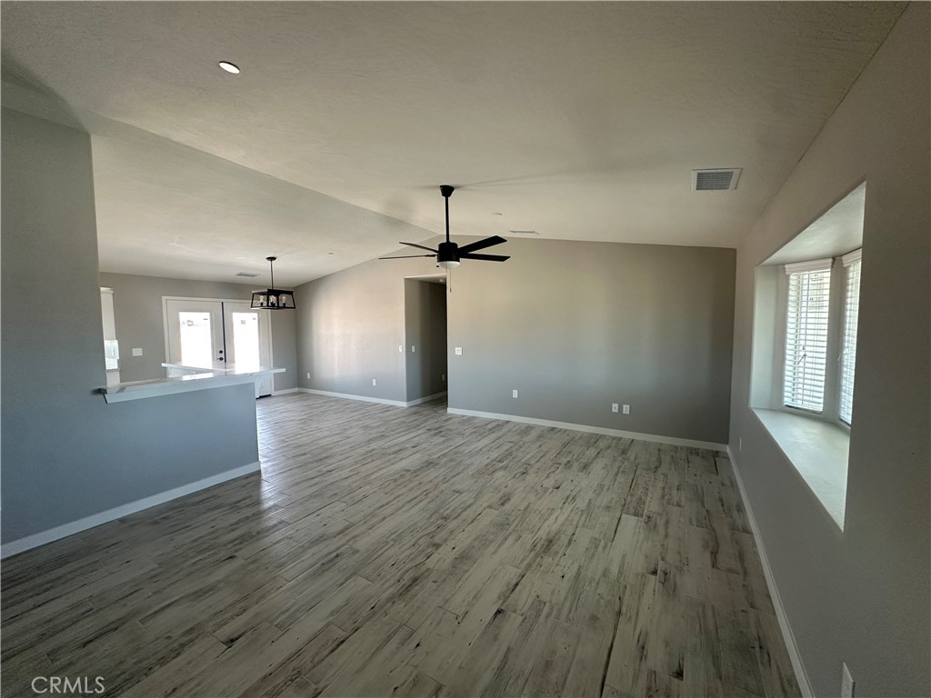 15009 Temecula Road Apple Valley, CA 92307 - Photo 8 of 64