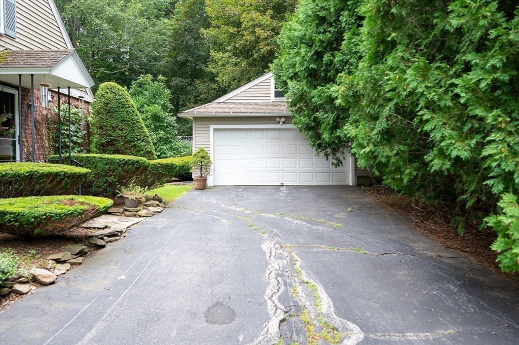 7 Virginia Road Worcester, MA 01602 - Photo 34 of 38 Gallery Image 34
