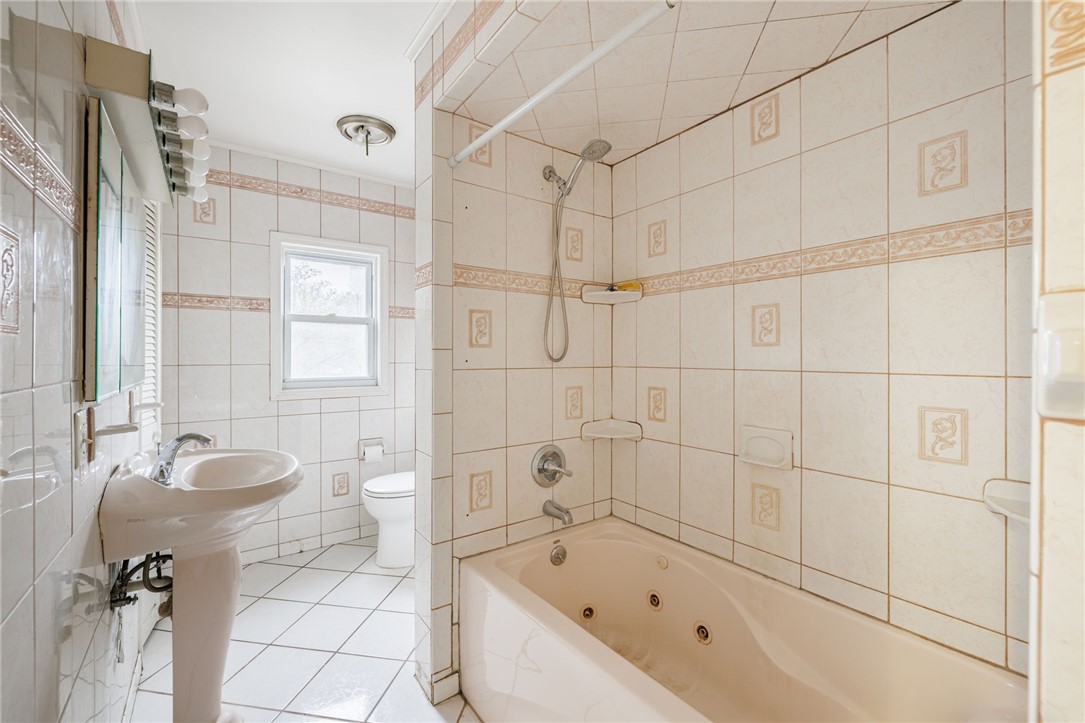 1646 Norton Street Rochester, NY 14609 - Photo 15 of 31