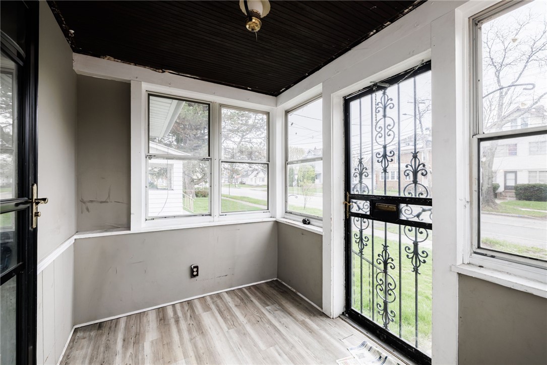 1646 Norton Street Rochester, NY 14609 - Photo 5 of 31