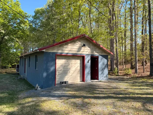 $89,000 | 154 Church Lane, Evington, VA 24550