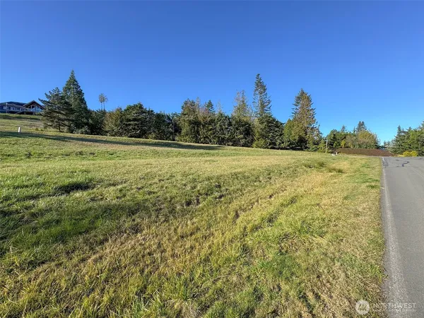 a view of a lake with houses