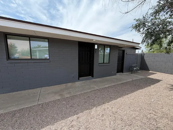 $1,100 | 1027 East Dunlap Avenue, Unit 3, Phoenix, AZ 85020