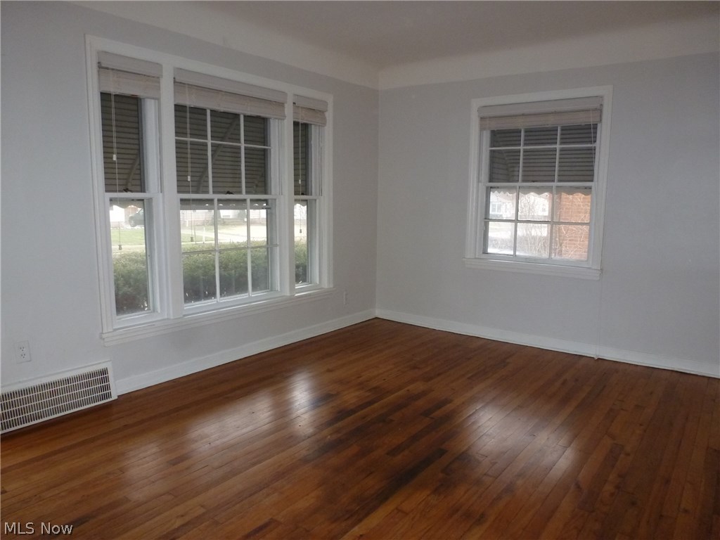 5683 Wellington Road Cleveland, OH 44124 - Photo 15 of 25 Gallery Image 15