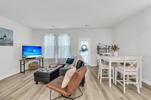 $305,000 | 493 Trotters Lane, Moncks Corner, SC 29461