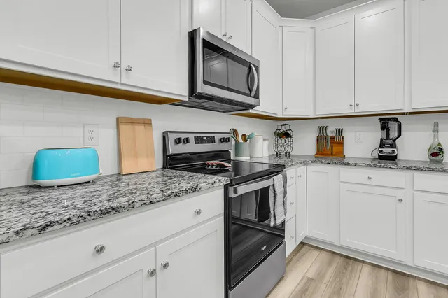 $305,000 | 493 Trotters Lane, Moncks Corner, SC 29461