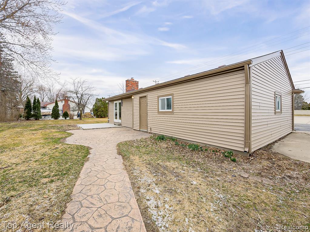 20580 21 Mile Road Macomb, MI 48044 - Photo 36 of 41