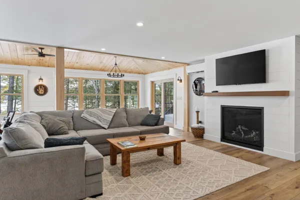 $1,695,000 | 90 Macomber Road, Readfield, ME 04355