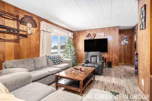 $265,000 | 1950 East Dowling Road, Hastings, MI 49058