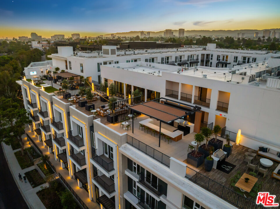 2455 Overland Avenue, Unit 322 Los Angeles, CA 90064 - Photo 4 of 21