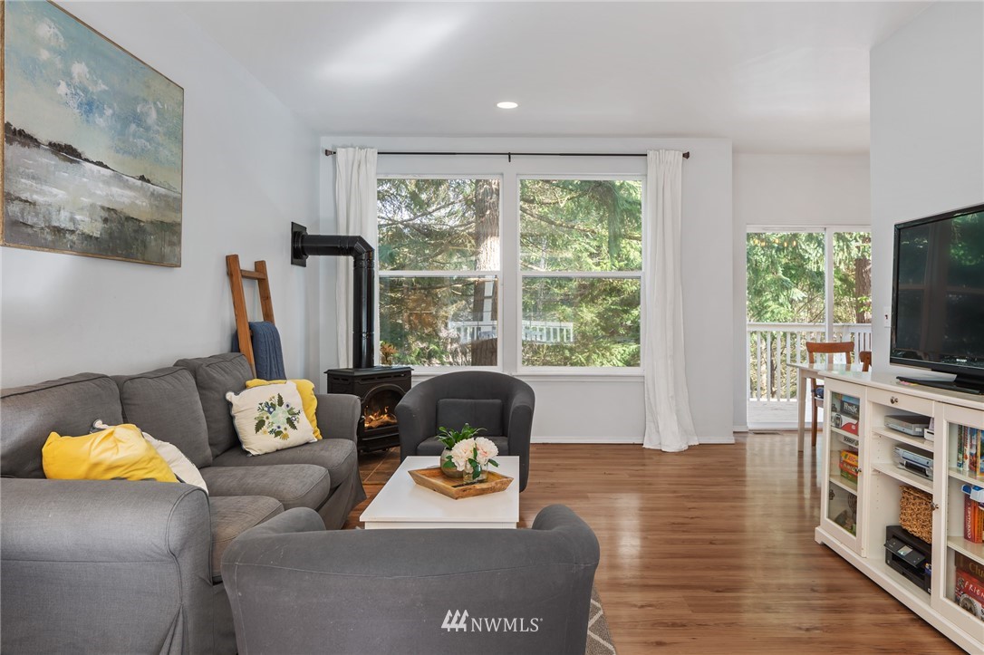 7307 Southeast Overaa Road Port Orchard, WA 98367 - Photo 3 of 25 Gallery Image 3