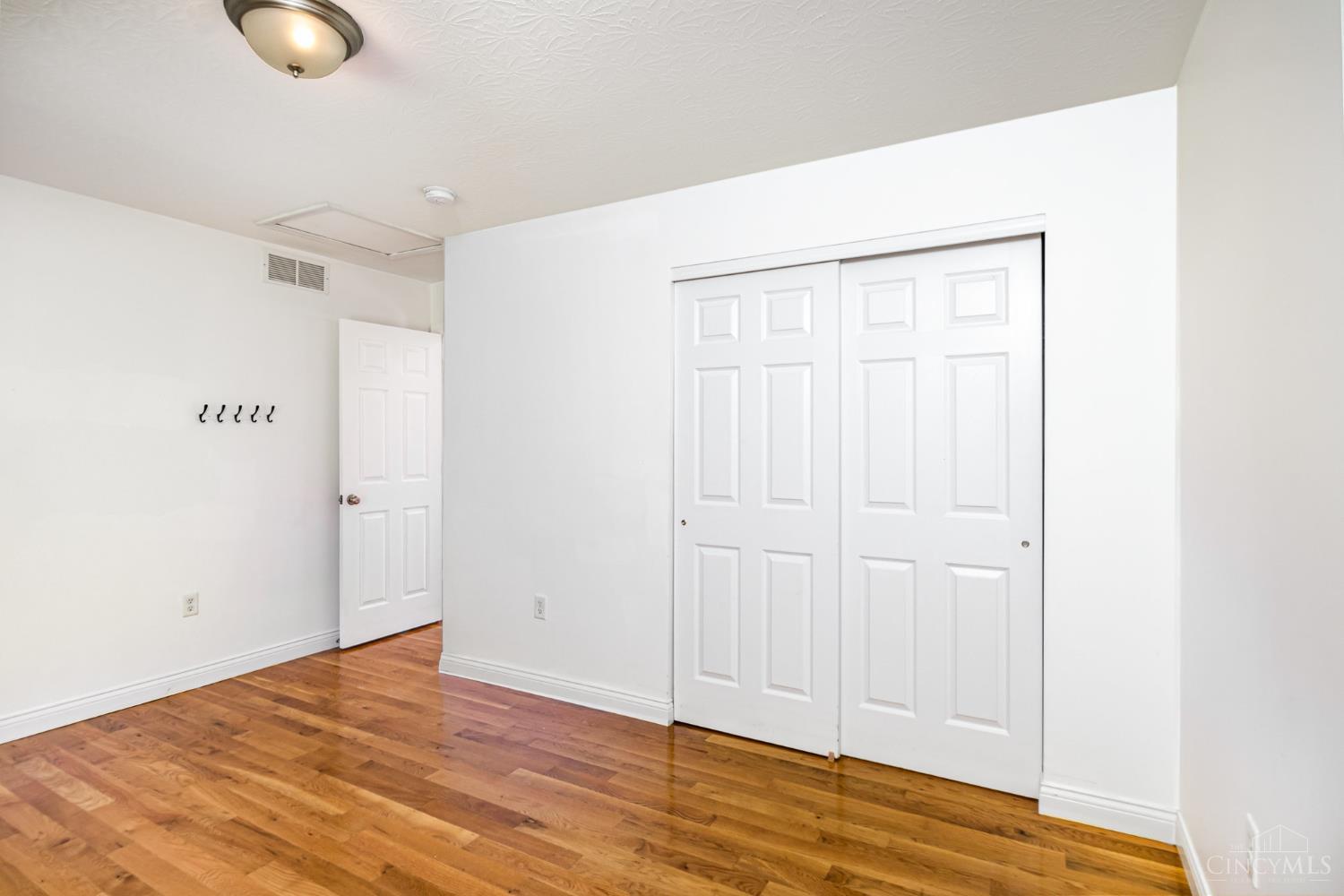 954 Phillips Road Cincinnati, OH 45230 - Photo 21 of 30