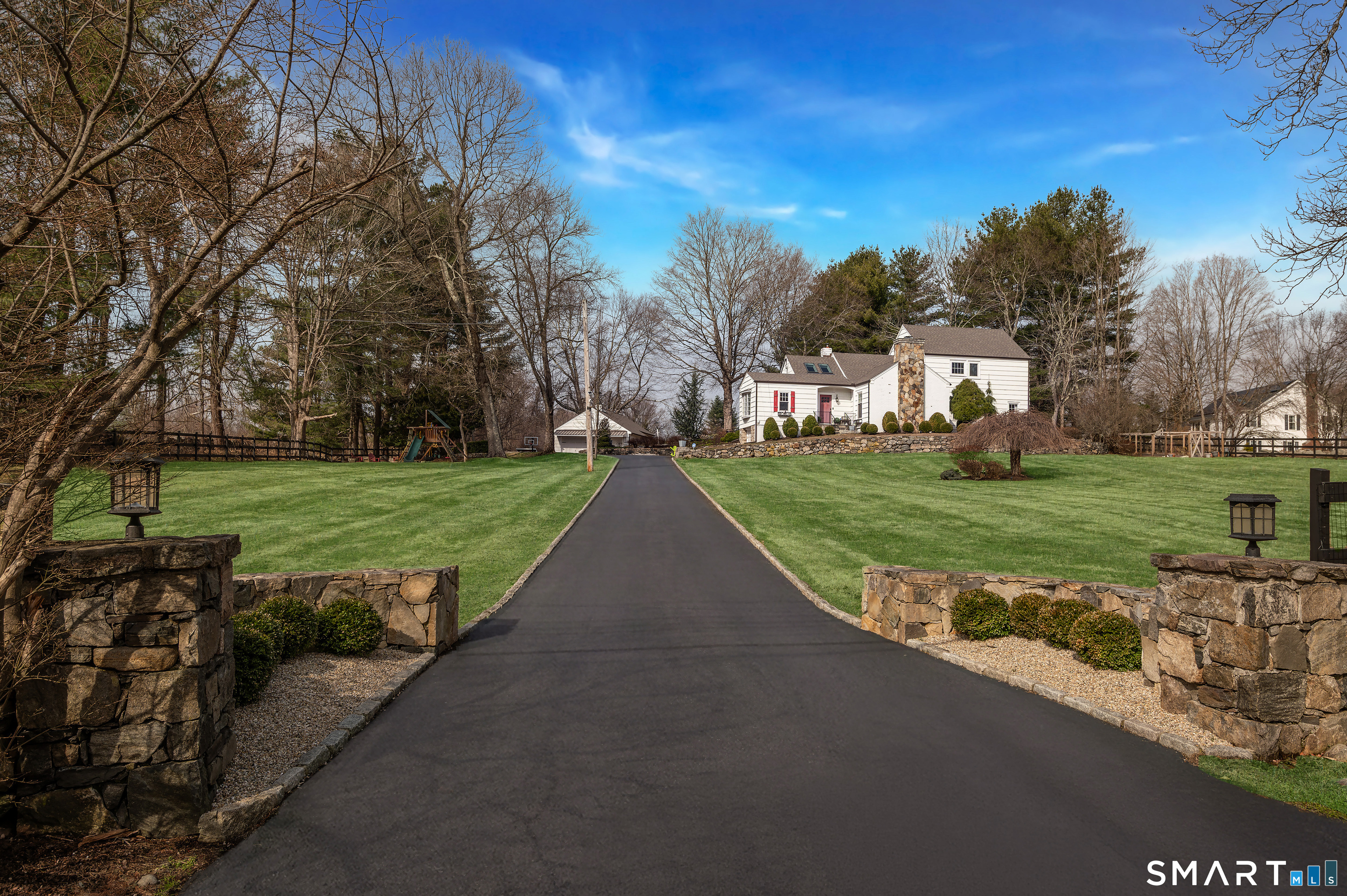 773 Ridgebury Road Ridgefield, CT 06877 - Photo 3 of 40